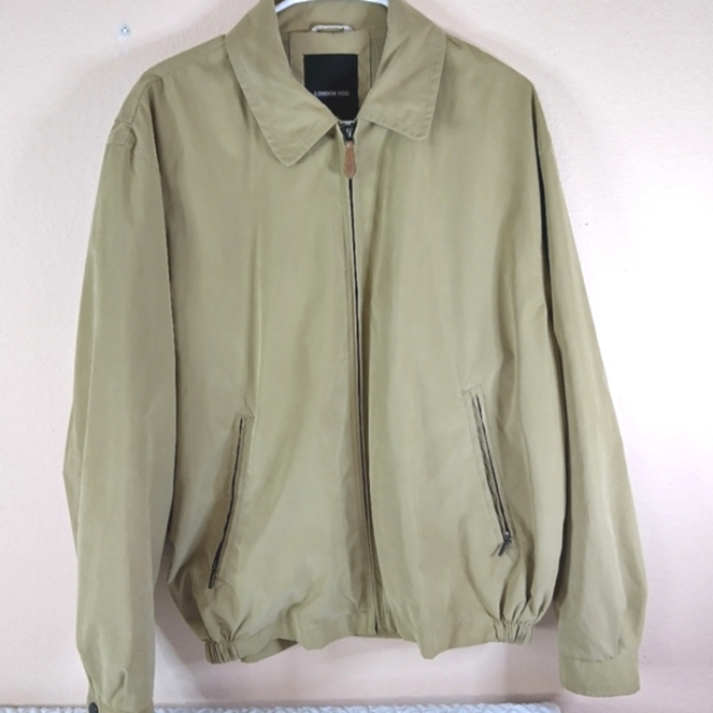 London Fog men's Auburn zip front Golf jacket Size M EUC Clean